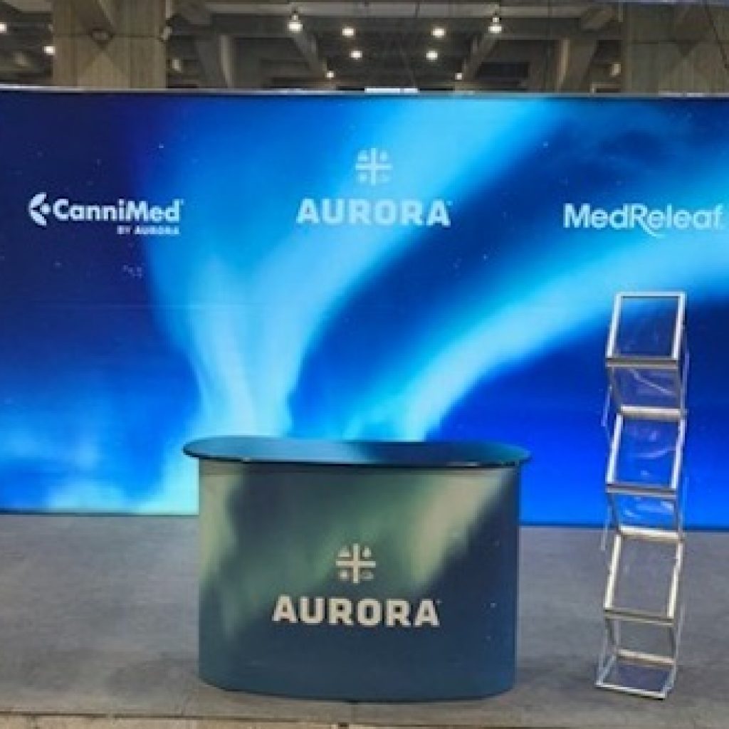 Portable Trade Show Counter - Aurora