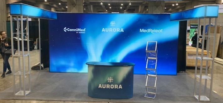 Portable Trade Show Counter - Aurora